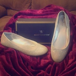 Silver sparkle size 10 flats, worn only once!